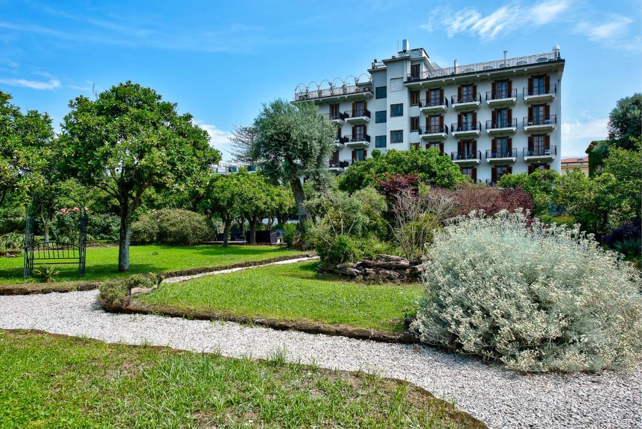 Majestic Palace Hotel Sant'Agnello Exterior foto